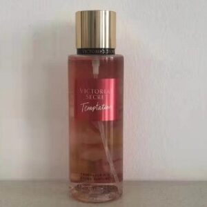 Victoria s Secret